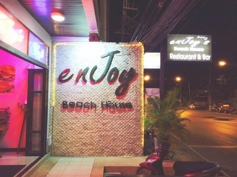 Enjoy'S Beach House & Cafe' Ban Karon Екстер'єр фото