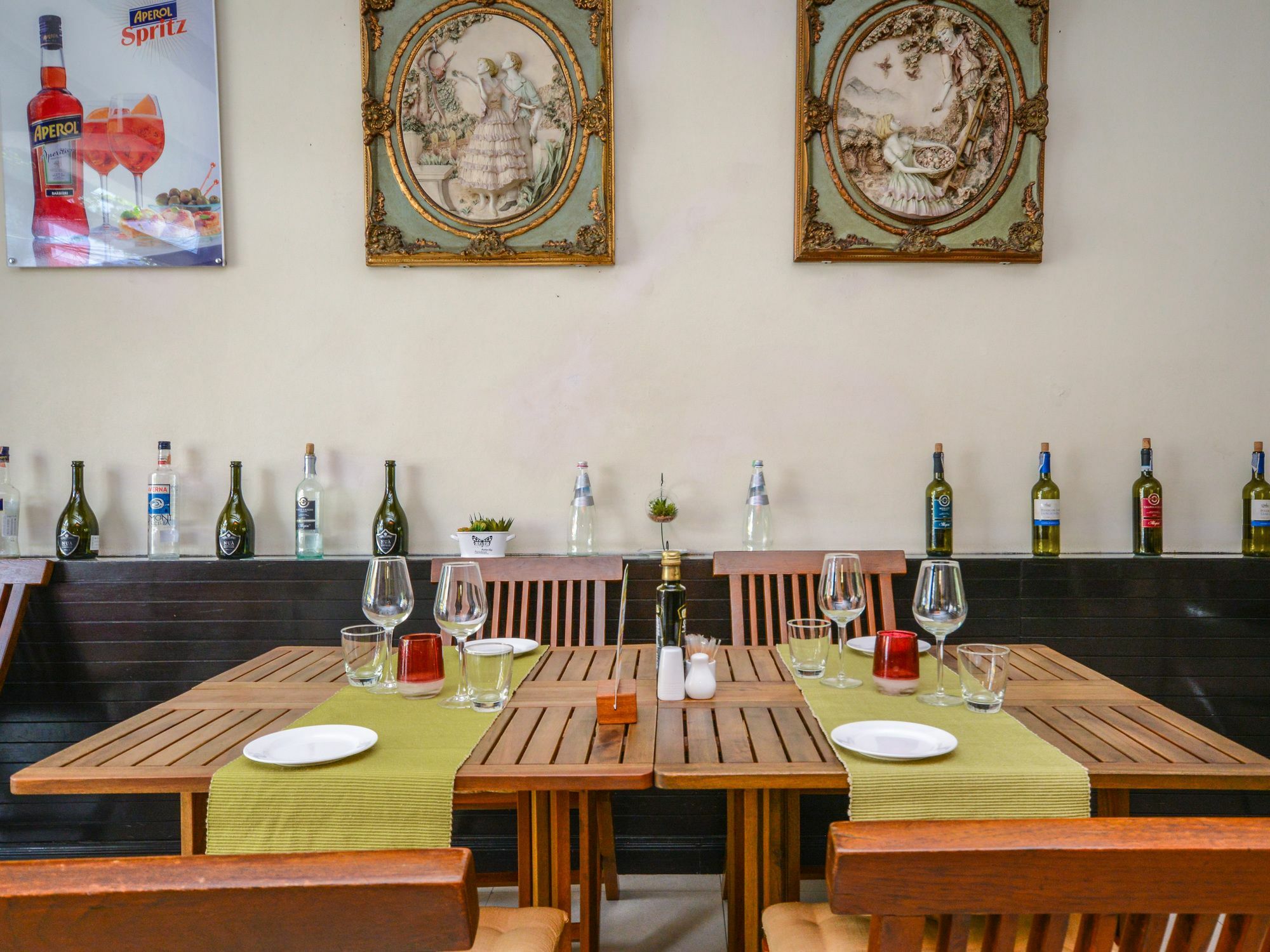Enjoy'S Beach House & Cafe' Ban Karon Екстер'єр фото